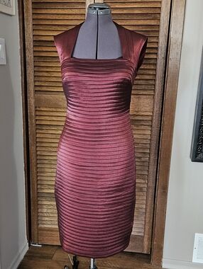 le chateau Burgundy Bandage Midi Dress